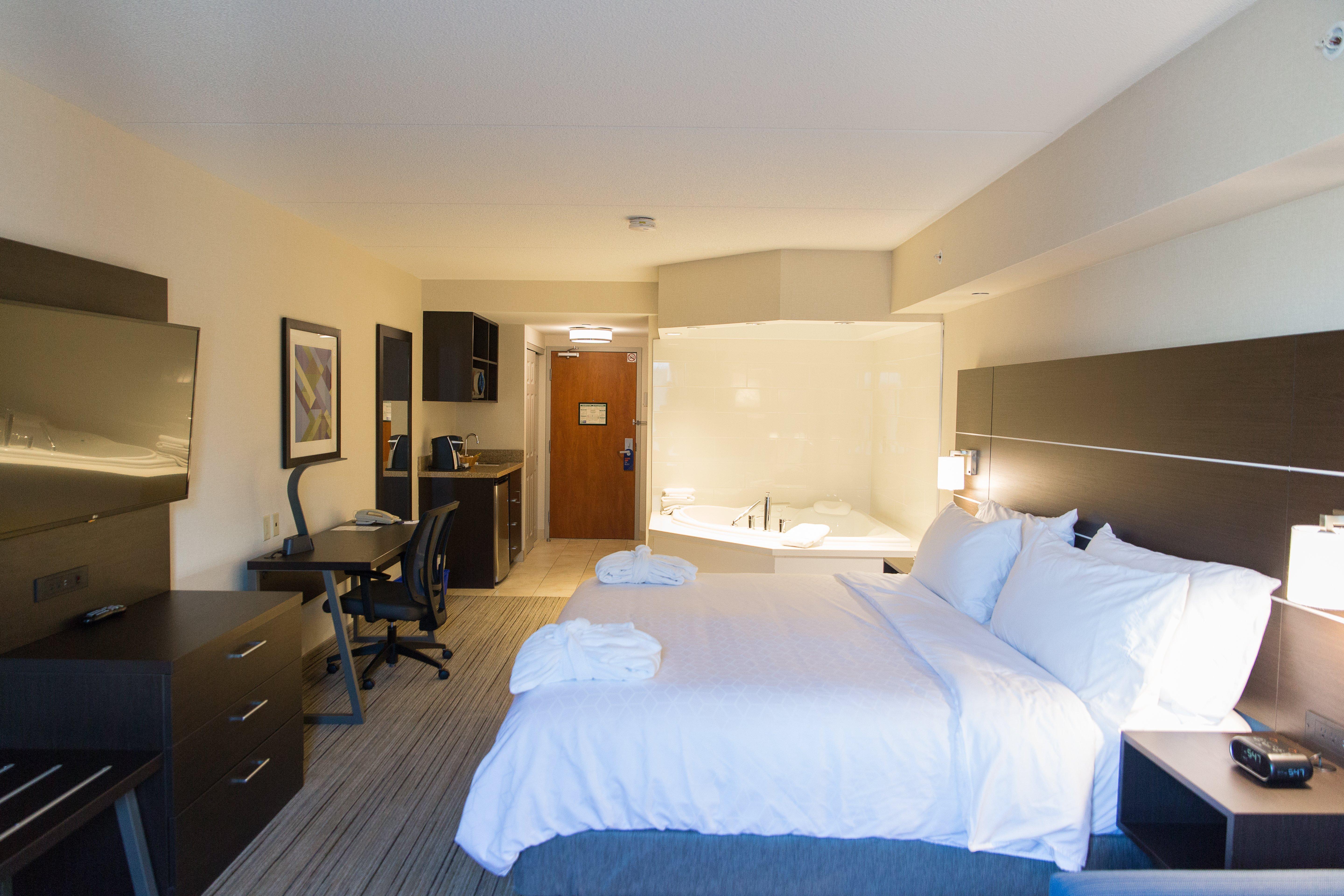 Holiday Inn Express Brampton By Ihg Eksteriør bilde