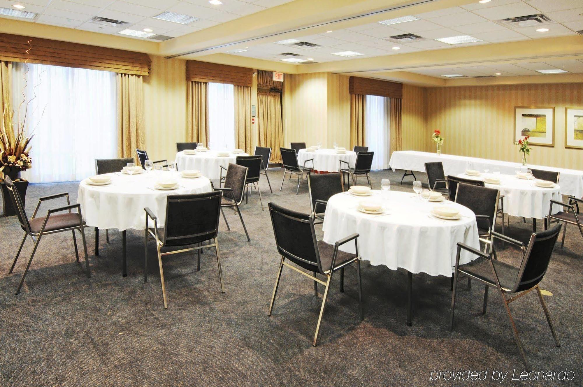 Holiday Inn Express Brampton By Ihg Eksteriør bilde