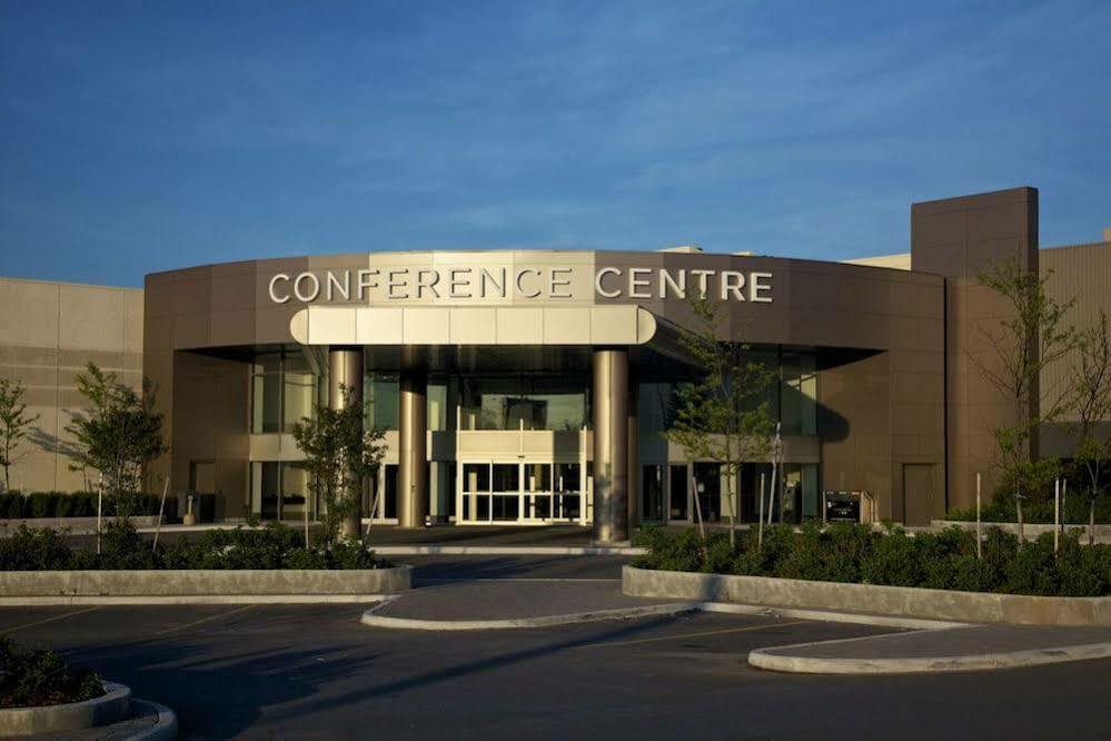 Holiday Inn Express Brampton By Ihg Eksteriør bilde